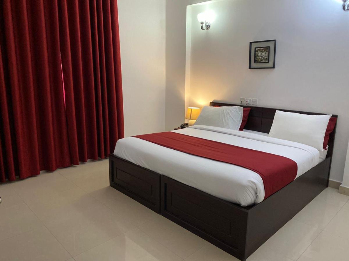 Azaiba Hotel Apartments Маскат Экстерьер фото